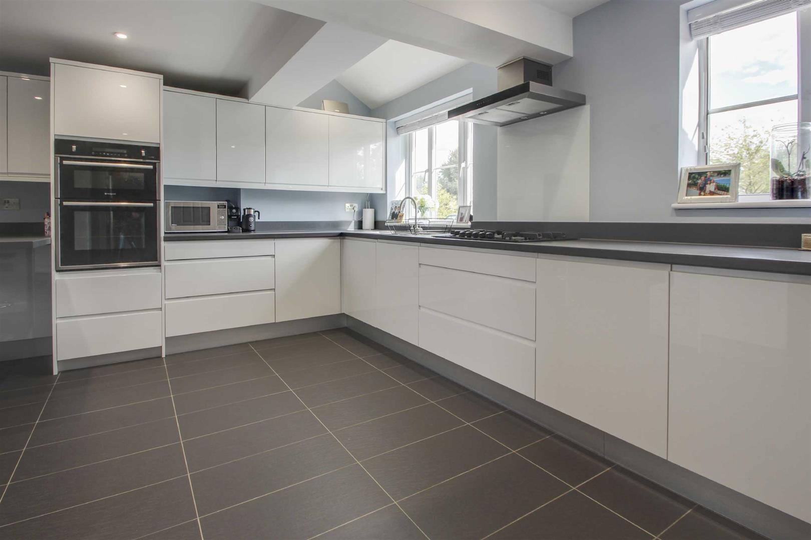 Lindisfarne Drive, Monkston, Milton Keynes